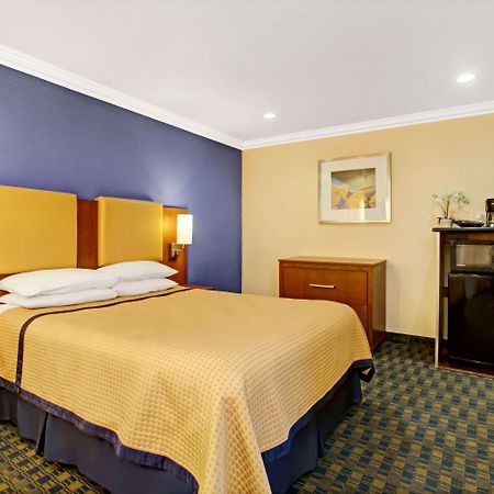 Days Inn San Francisco - Lombard Eksteriør billede
